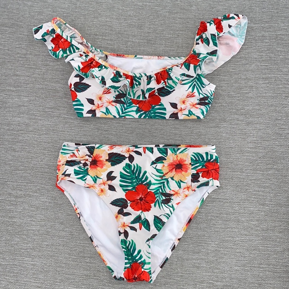 Cabana Del Sol floral ruffle two piece bikini set size Small